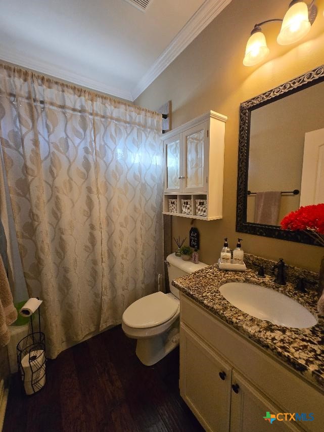 2319 Fox Glen Lane Property Photo 8