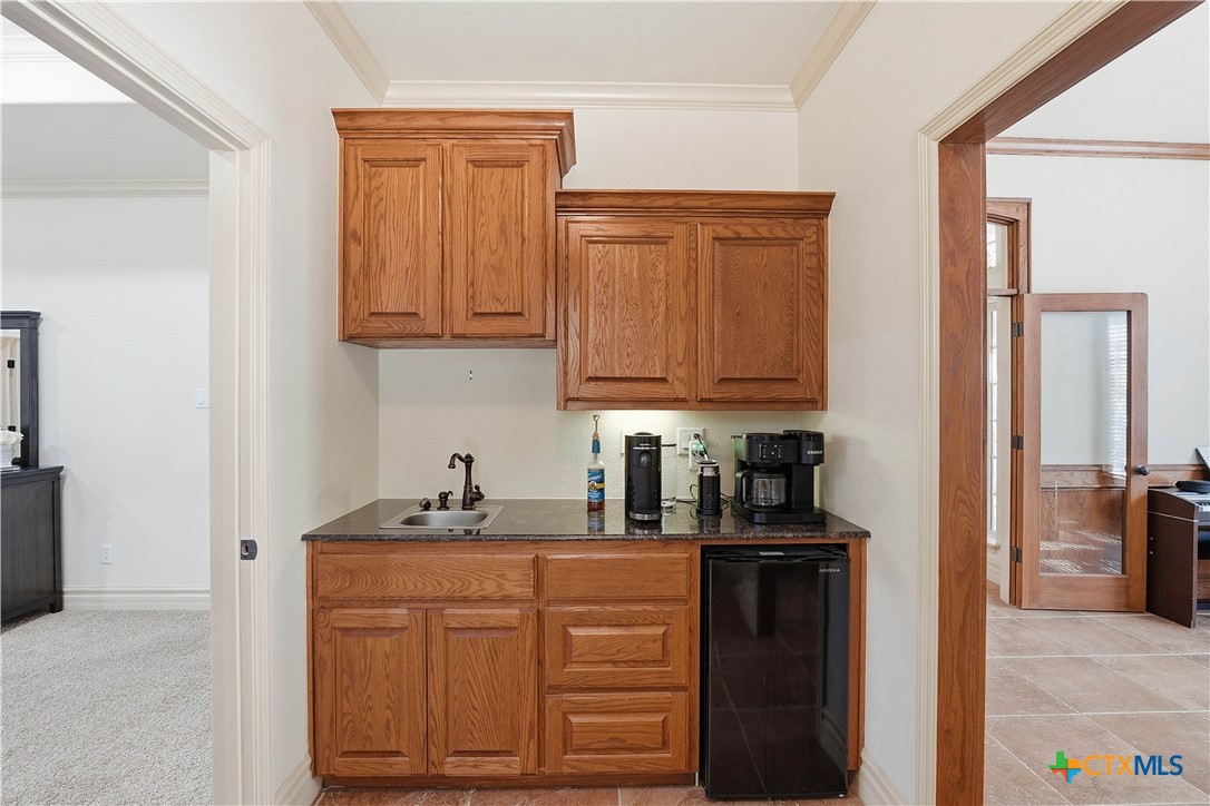 385 Green Park Drive Property Photo 14