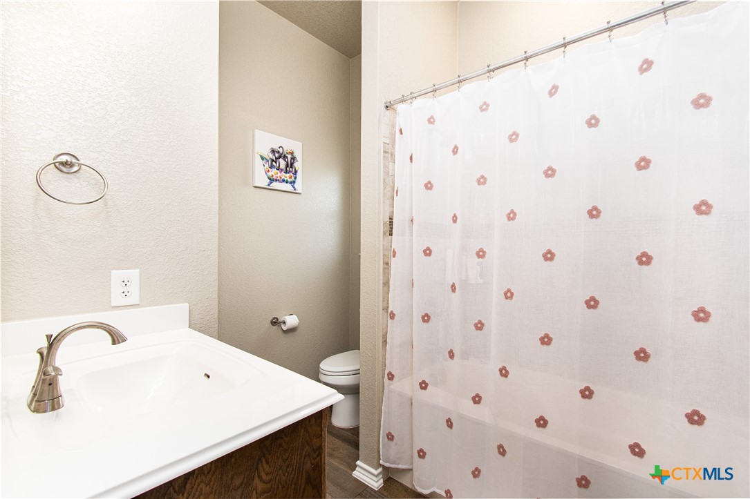 2029 Catkins Lane Property Photo 26