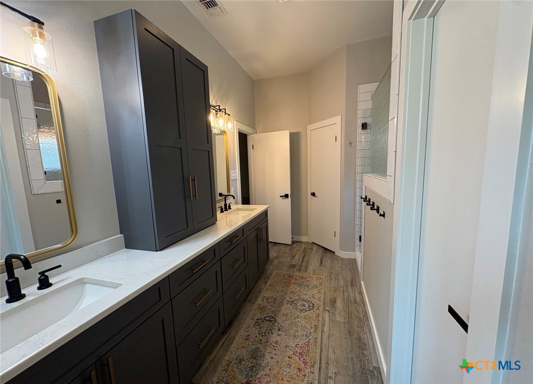 222 Preston Hollow Property Photo 7