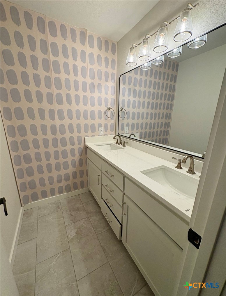 222 Preston Hollow Property Photo 9