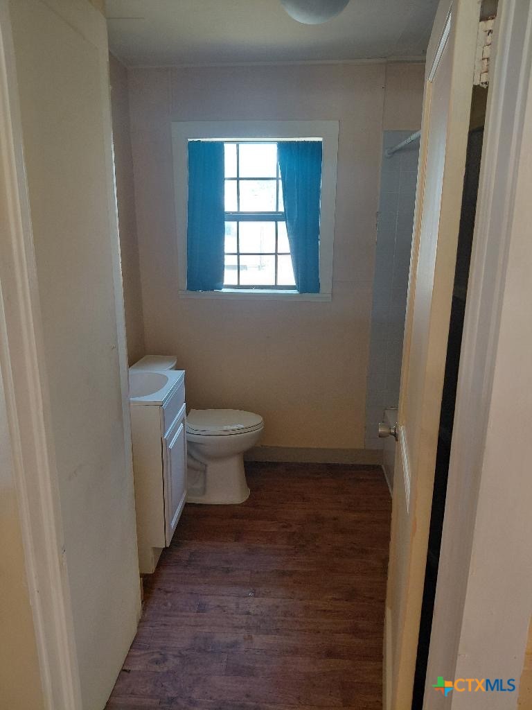 107 E Saint Mary Street Property Photo 7