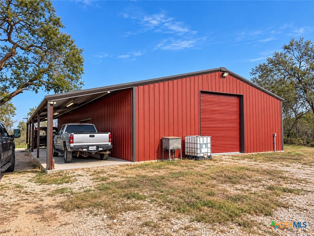 1320 Cr 388 Property Photo 4