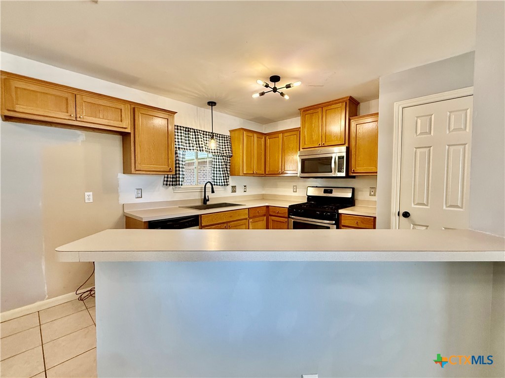 602 Newhaven Street Property Photo 6