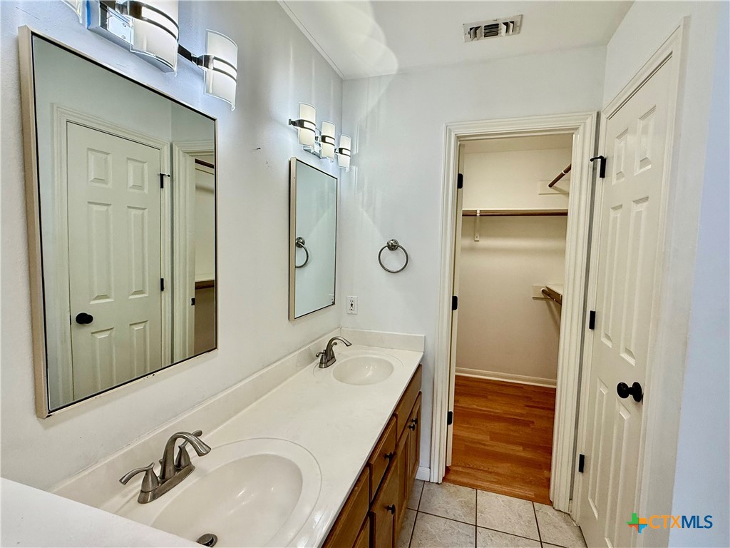 602 Newhaven Street Property Photo 13