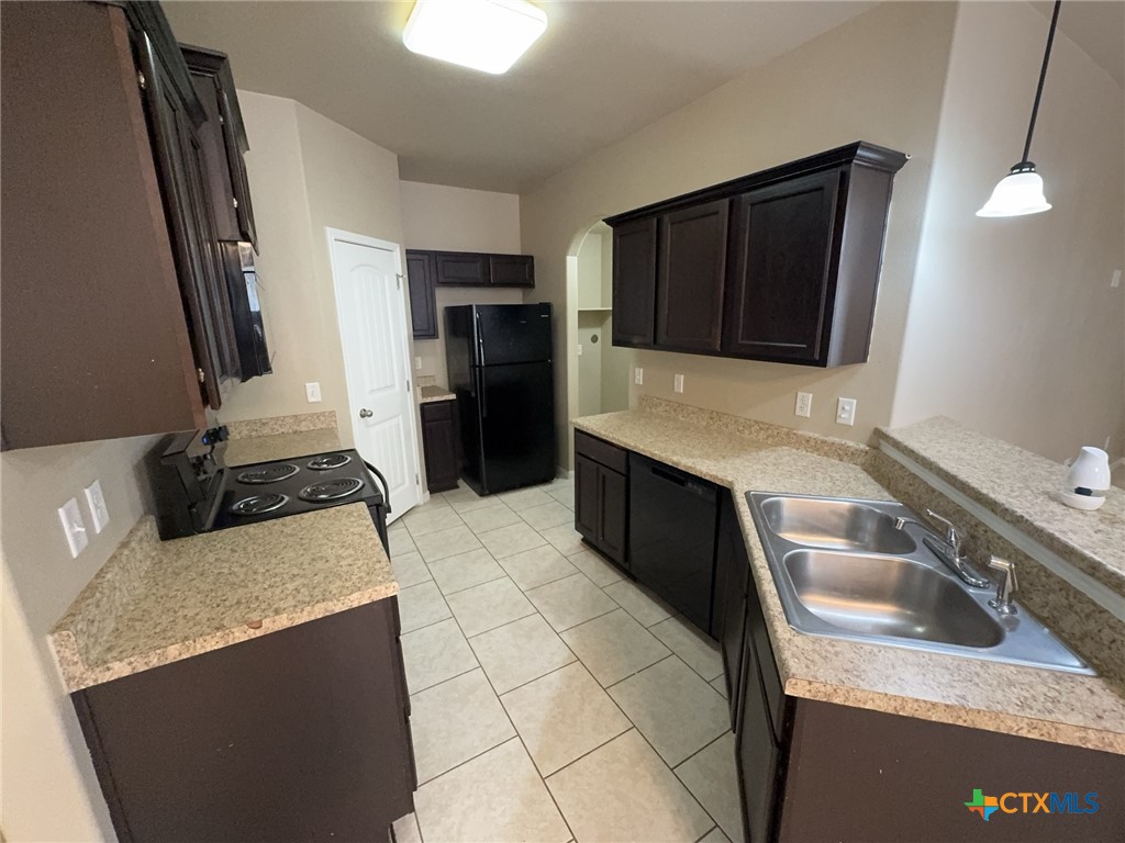1300 Vanguard Lane A Property Photo 5