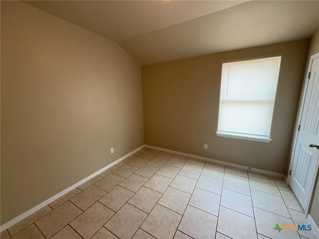 1300 Vanguard Lane A Property Photo 12