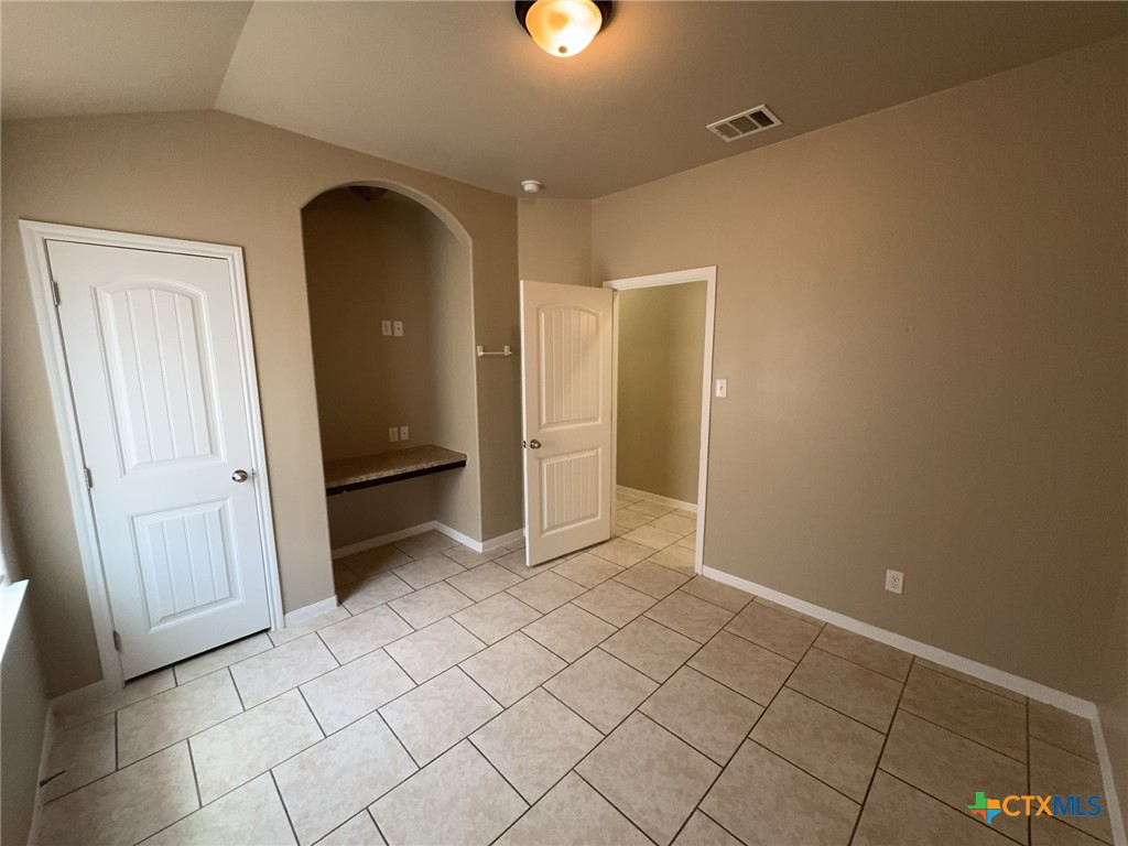 1300 Vanguard Lane A Property Photo 13
