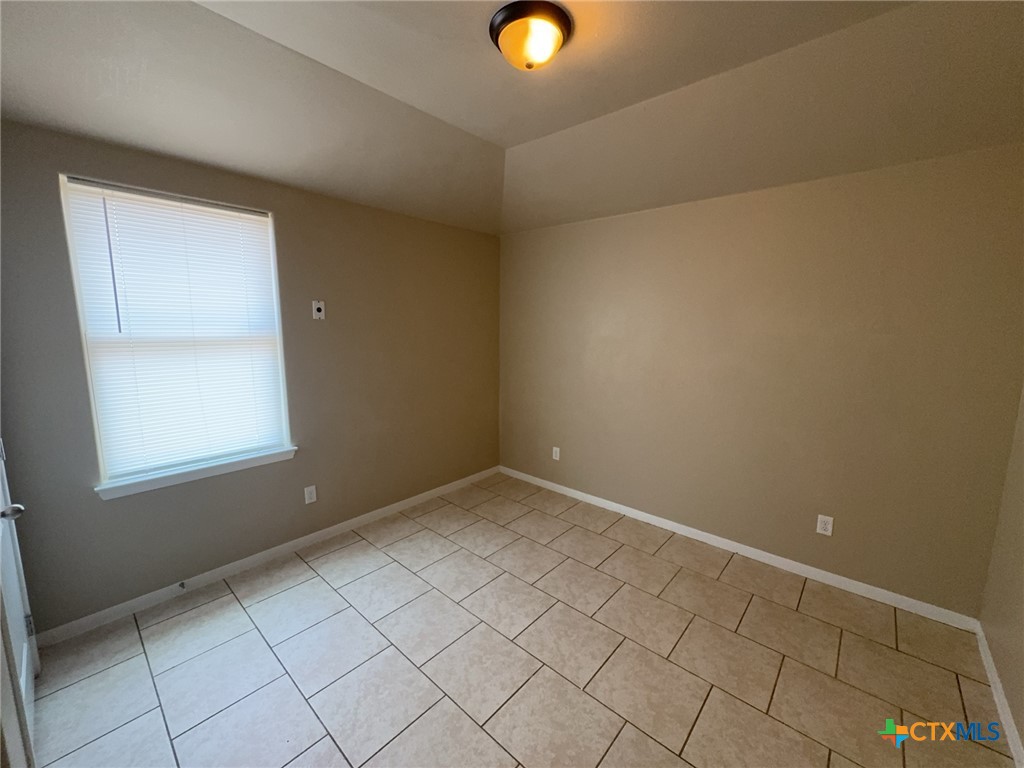 1300 Vanguard Lane A Property Photo 18