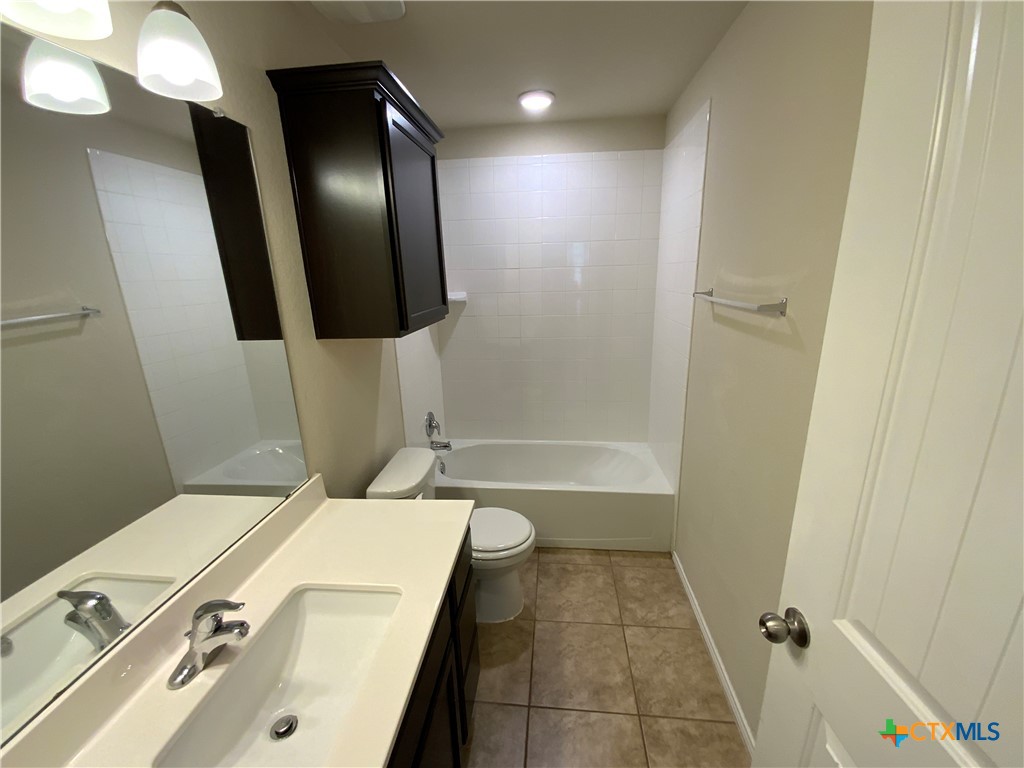 5586 Perdita Drive Property Photo 8