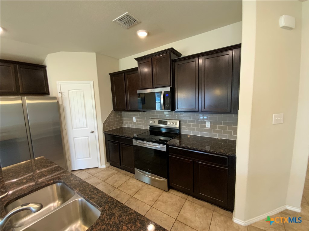 5586 Perdita Drive Property Photo 14