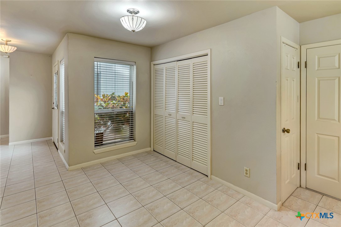 607 Bedivere Drive Property Photo 7