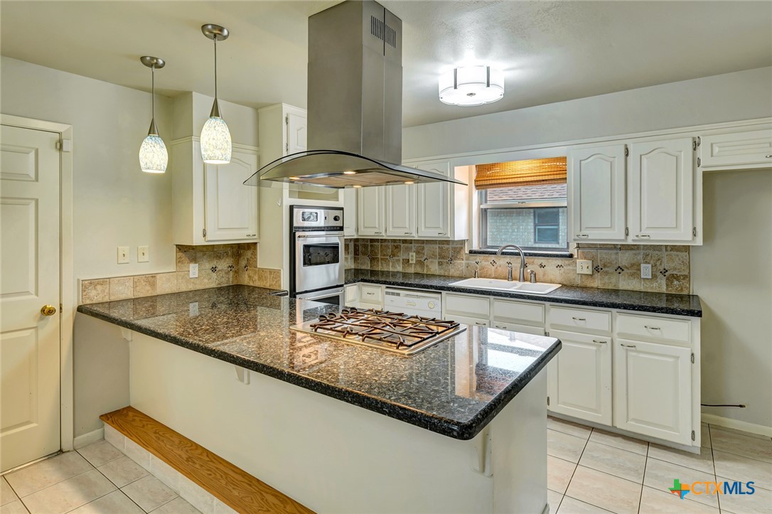 607 Bedivere Drive Property Photo 9