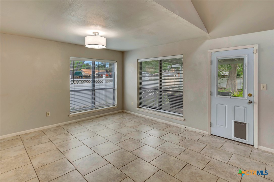 607 Bedivere Drive Property Photo 18