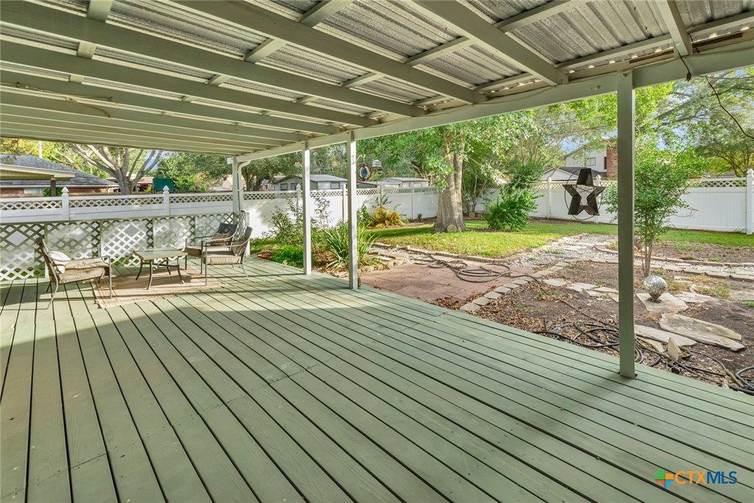 607 Bedivere Drive Property Photo 41