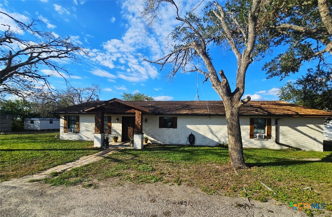 1024 Fm 1145 Property Photo 2