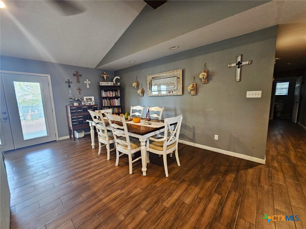 1024 Fm 1145 Property Photo 5