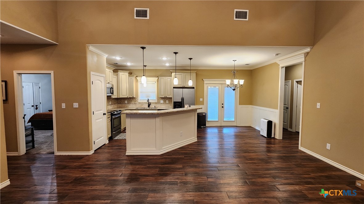 105 Catherine Circle Property Photo 7