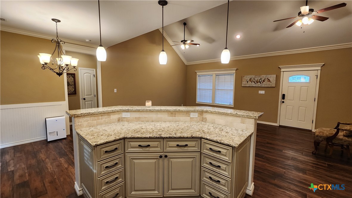 105 Catherine Circle Property Photo 11