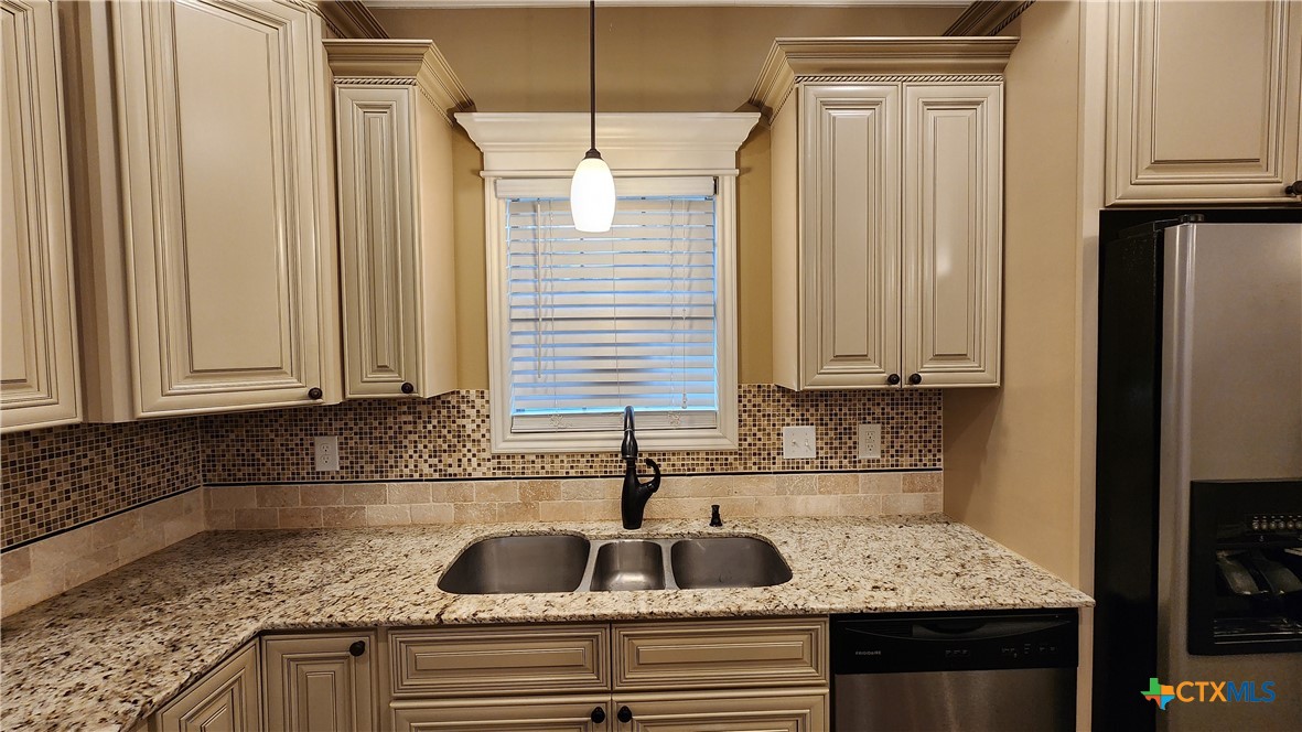 105 Catherine Circle Property Photo 15