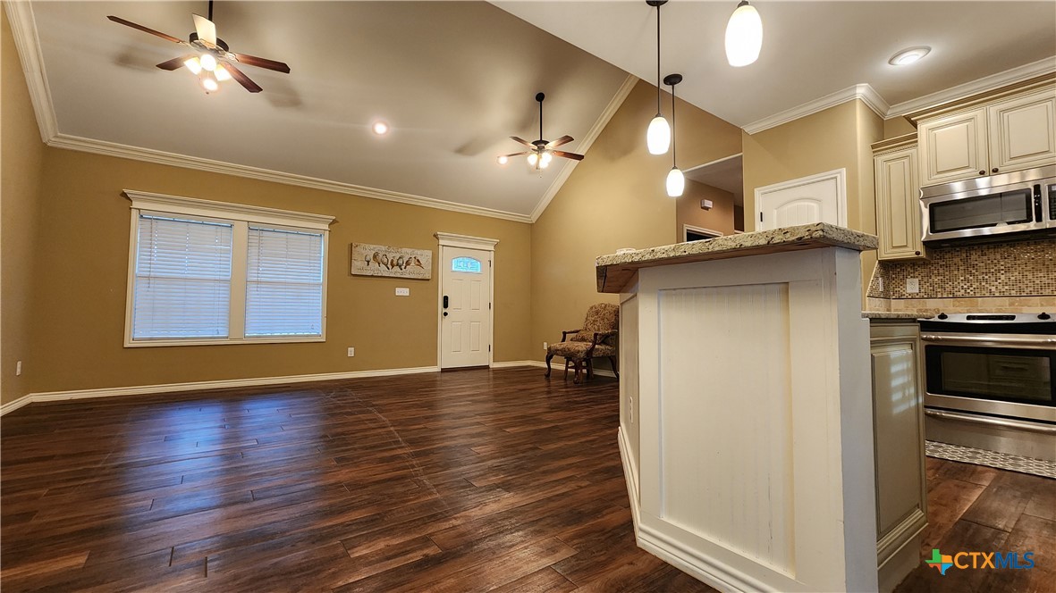 105 Catherine Circle Property Photo 18