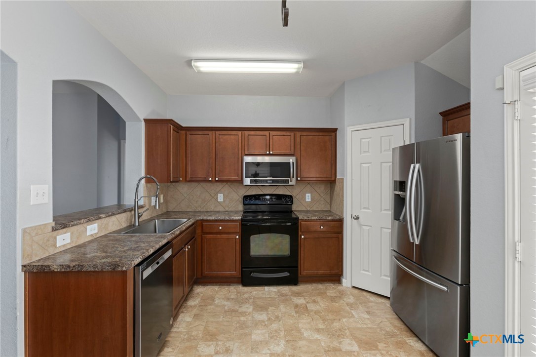405 Teron Drive Property Photo 9
