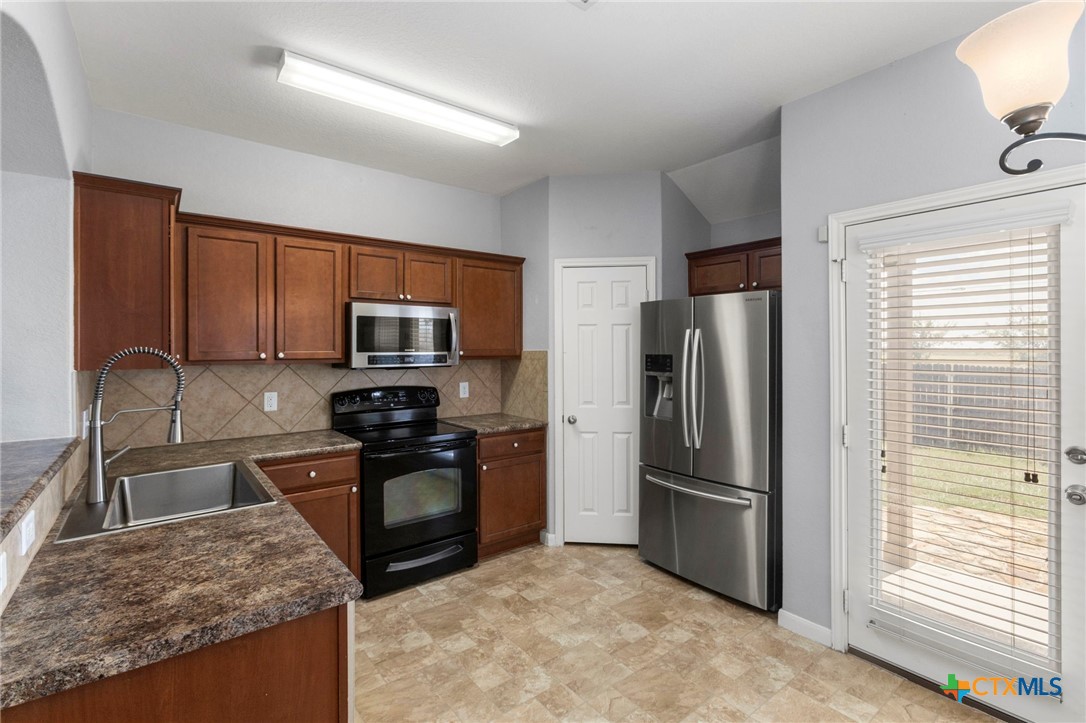 405 Teron Drive Property Photo 11