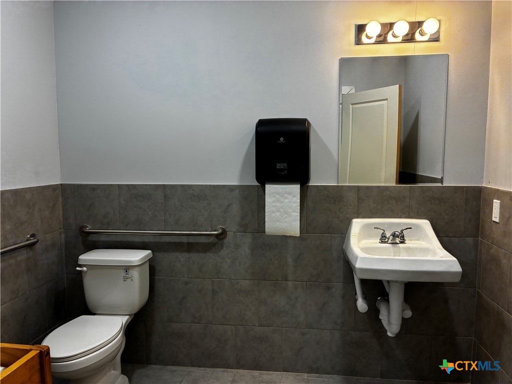 1009 E 4th Street C, D & E Property Photo 14