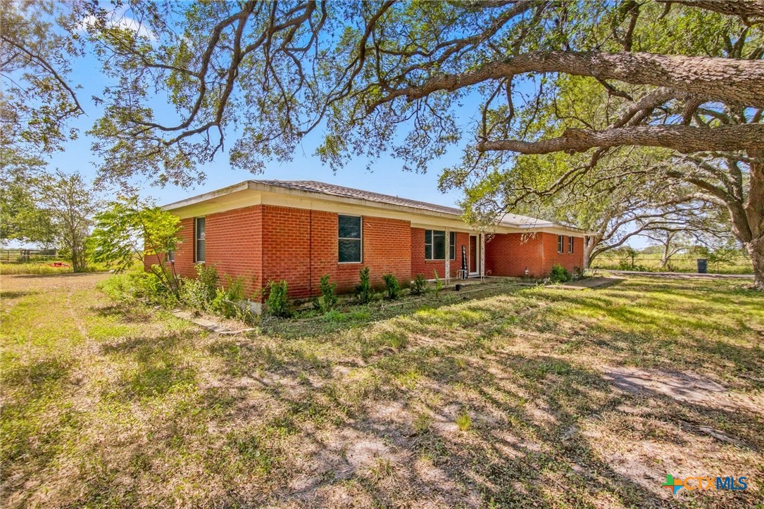 7287 Hanselman Road Property Photo 2