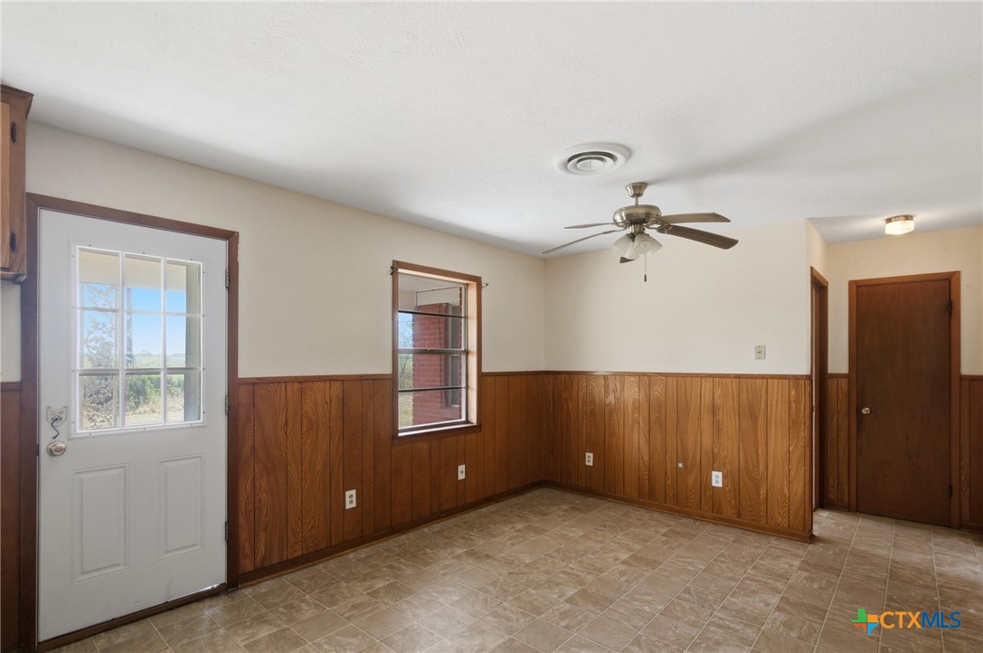 7287 Hanselman Road Property Photo 4