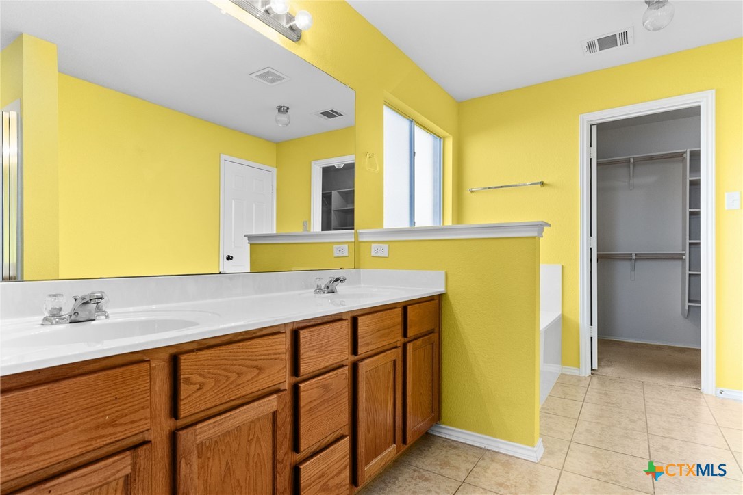 6303 Blayney Drive Property Photo 10