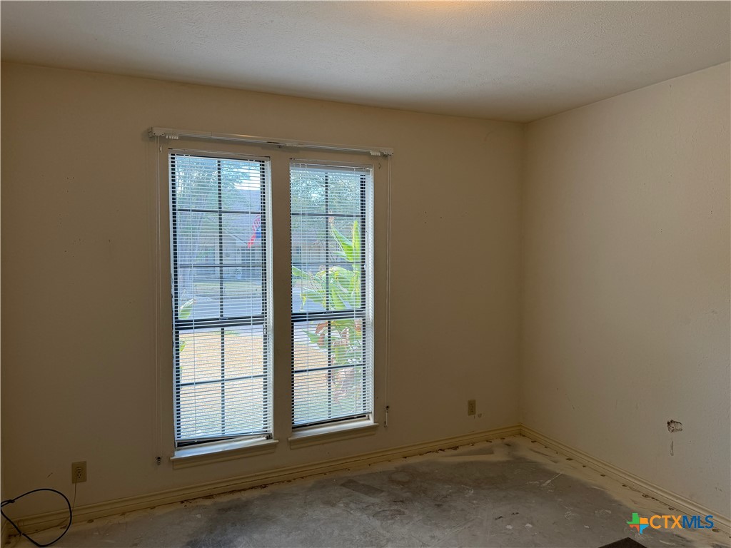 4405 Stagecoach Trail Property Photo 7