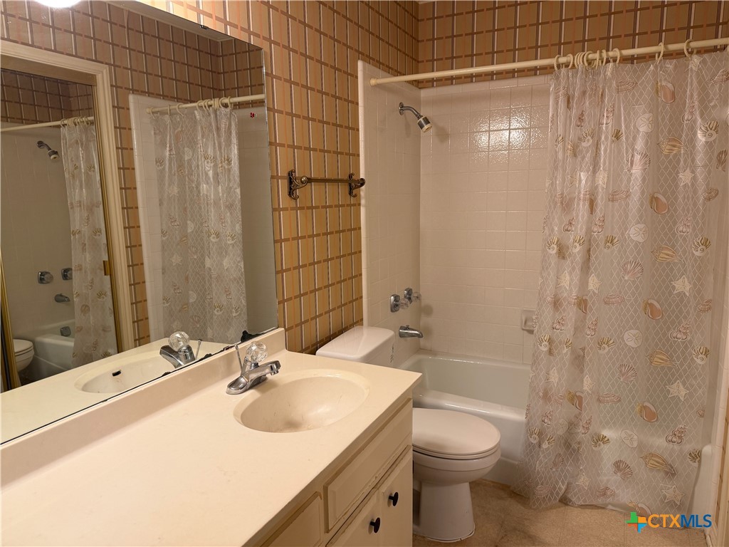 4405 Stagecoach Trail Property Photo 10