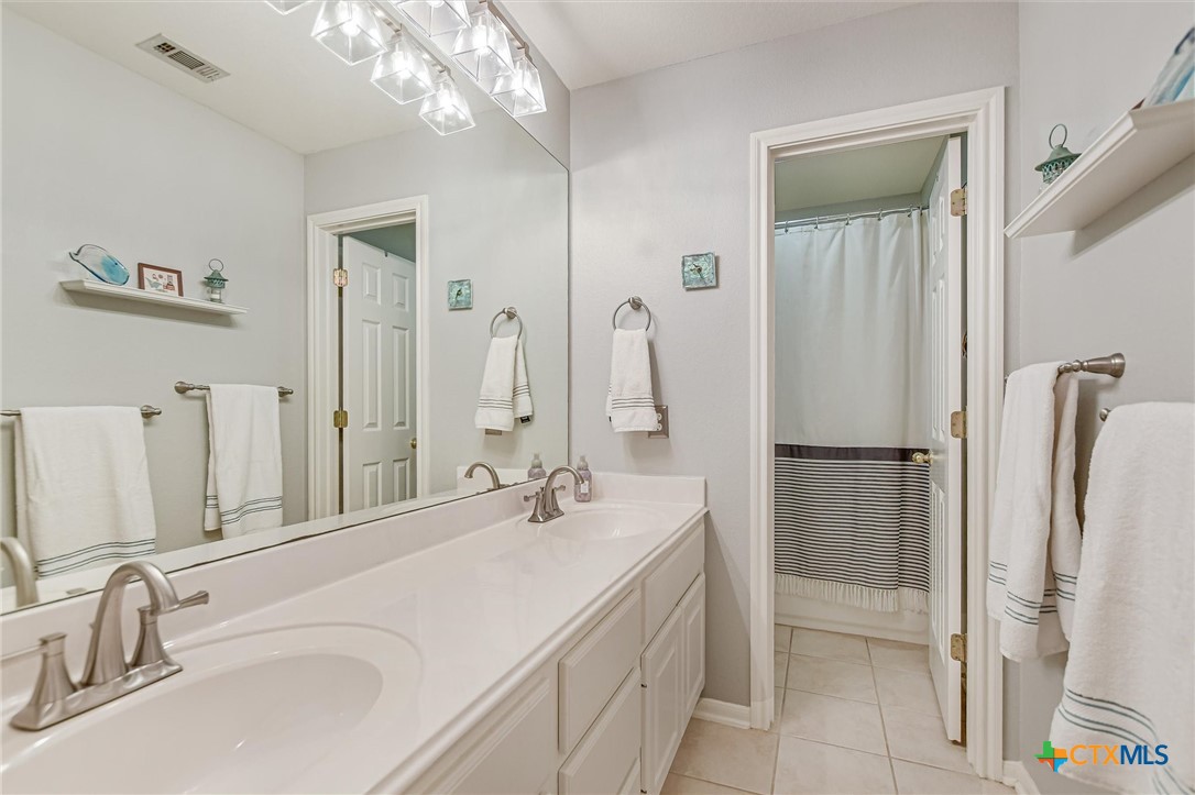 2704 Michelle Lynne Cove Property Photo 20