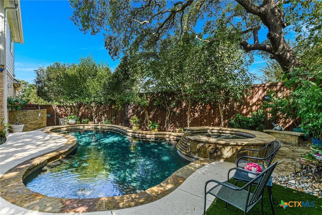 2704 Michelle Lynne Cove Property Photo 28