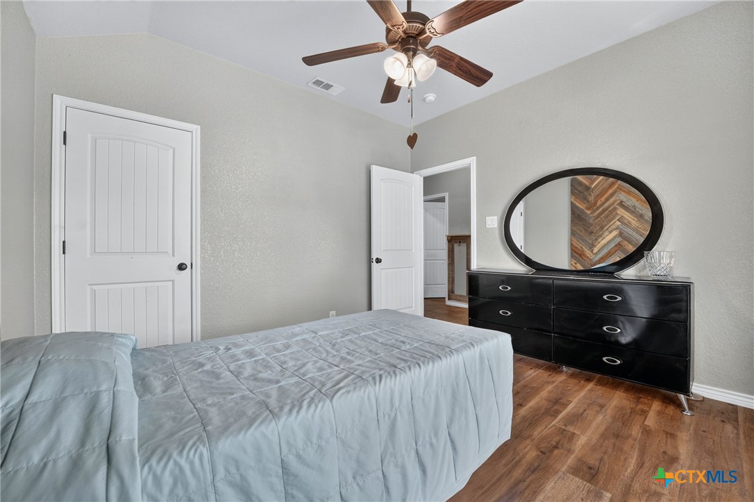 6813 Deorsam Loop Property Photo 34