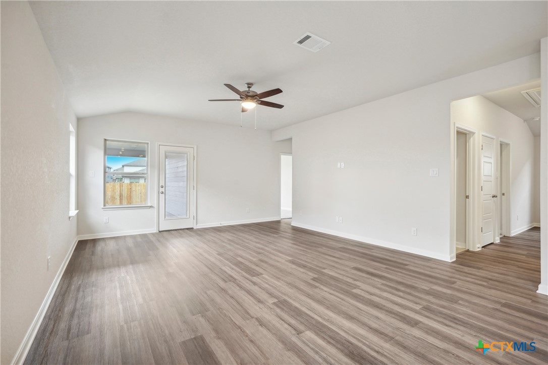 4208 Azalea Alley Property Photo 4