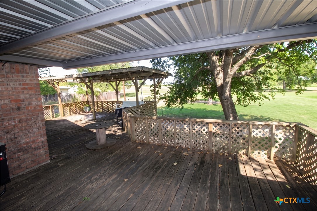 206 Texas Street Property Photo 11