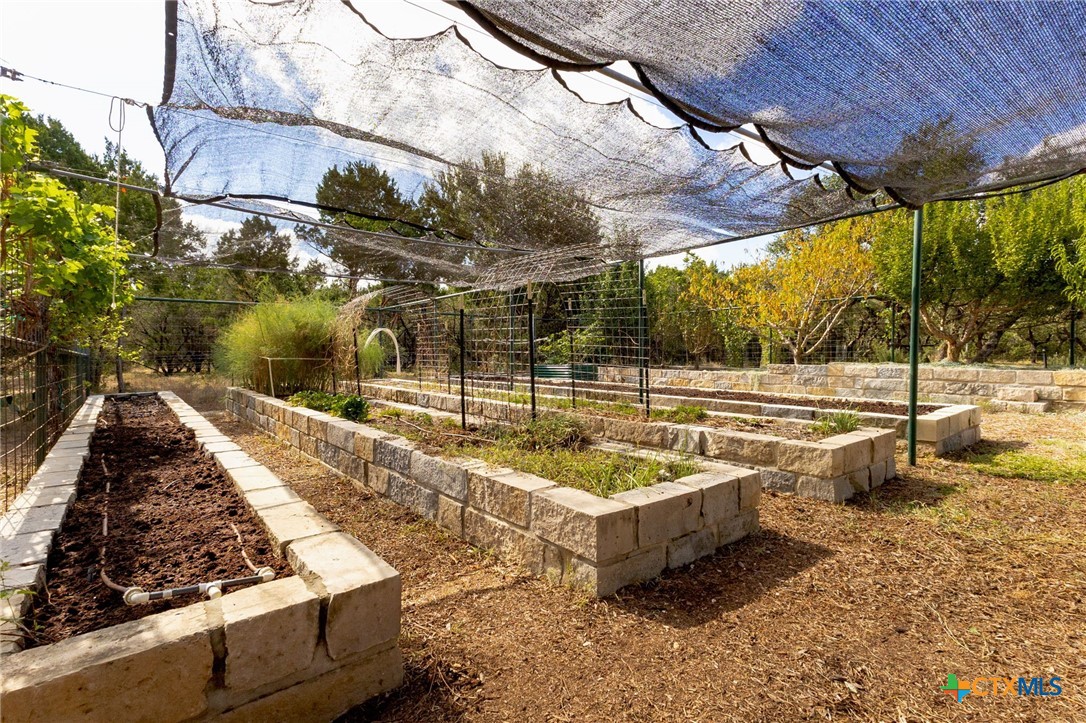 26037 Lewis Ranch Road Property Photo 4