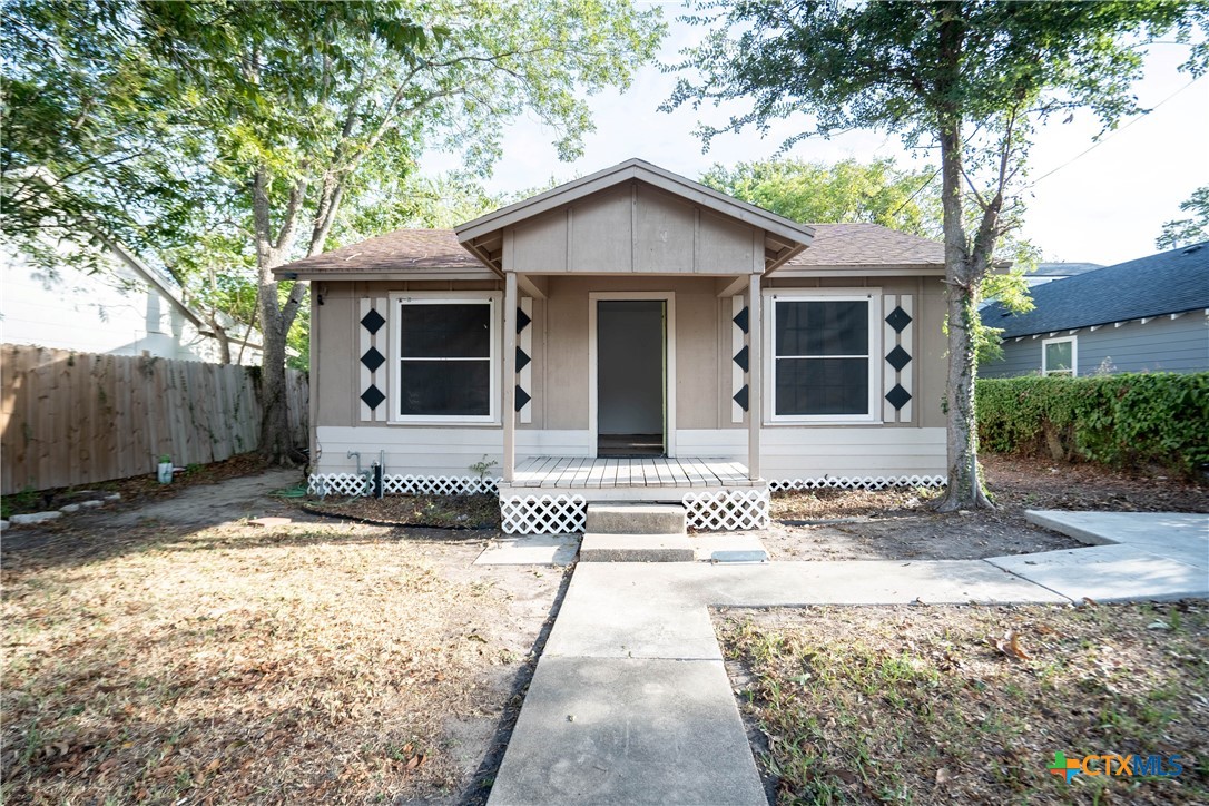 1408 E Power Avenue Property Photo 1
