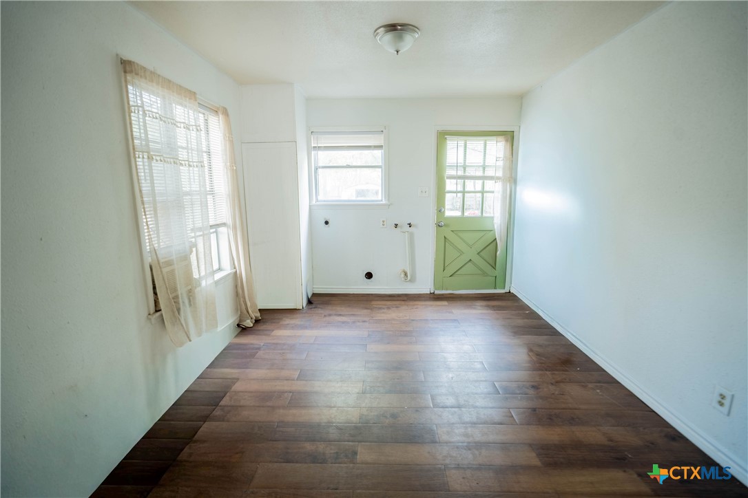 1408 E Power Avenue Property Photo 3