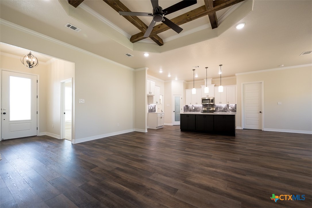 1058 Winchester Drive Property Photo 8
