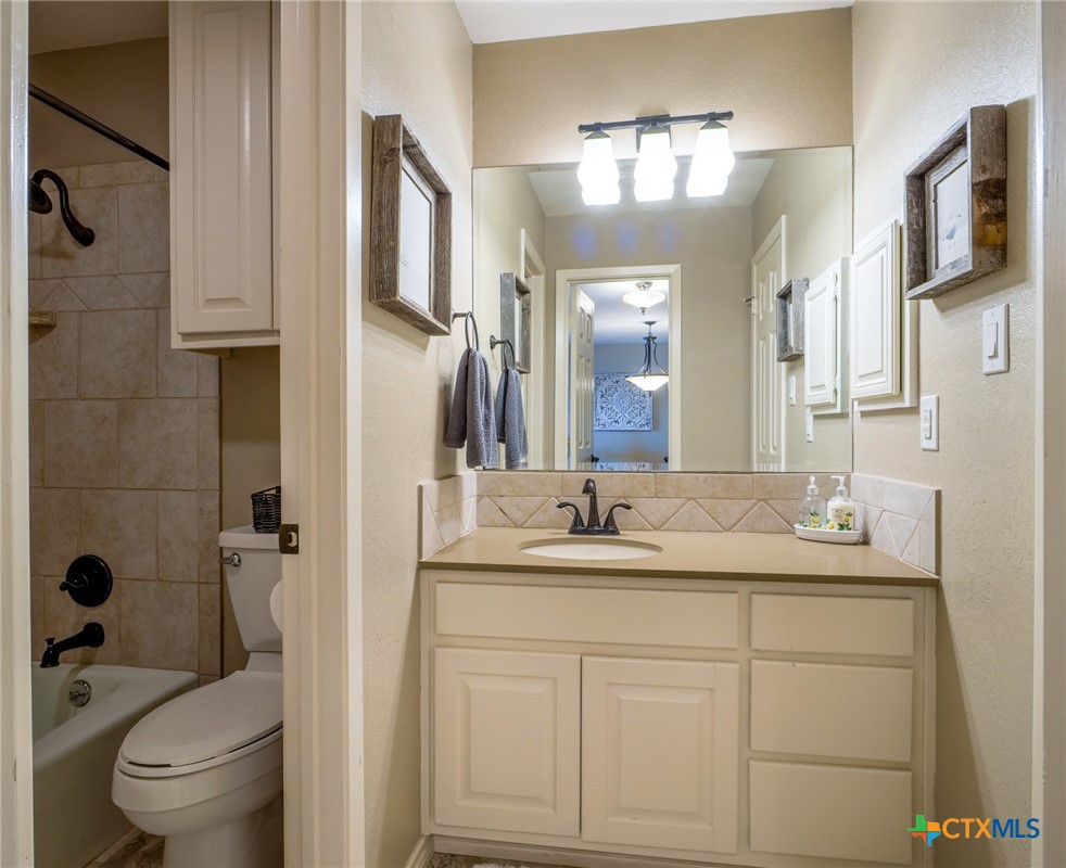 604 Highcrest Drive 722 Property Photo 18