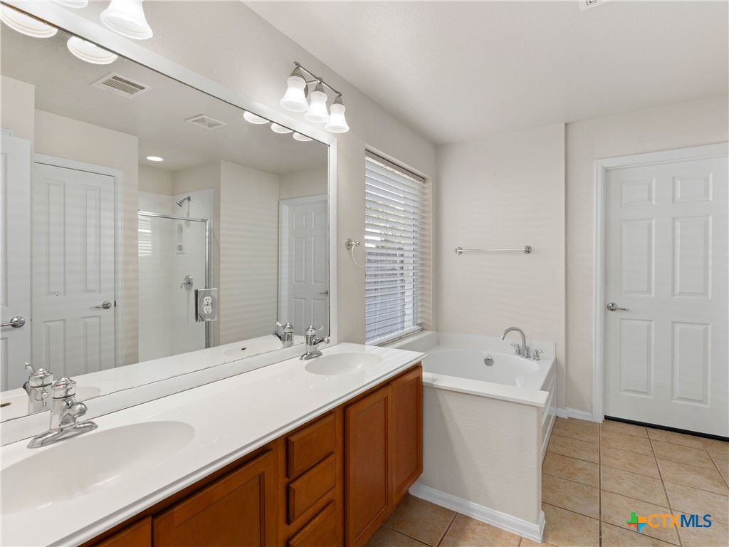 348 King Elder Lane Property Photo 31