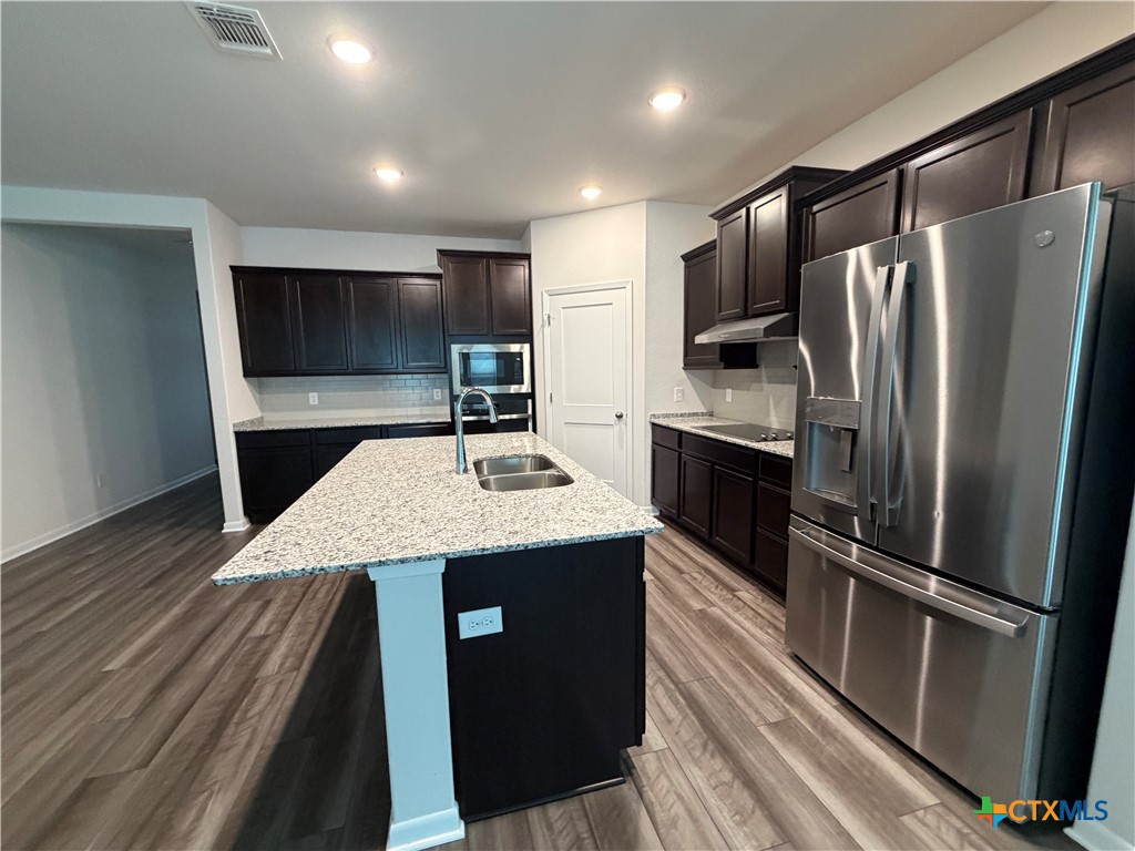 603 Winscott Avenue Property Photo 12