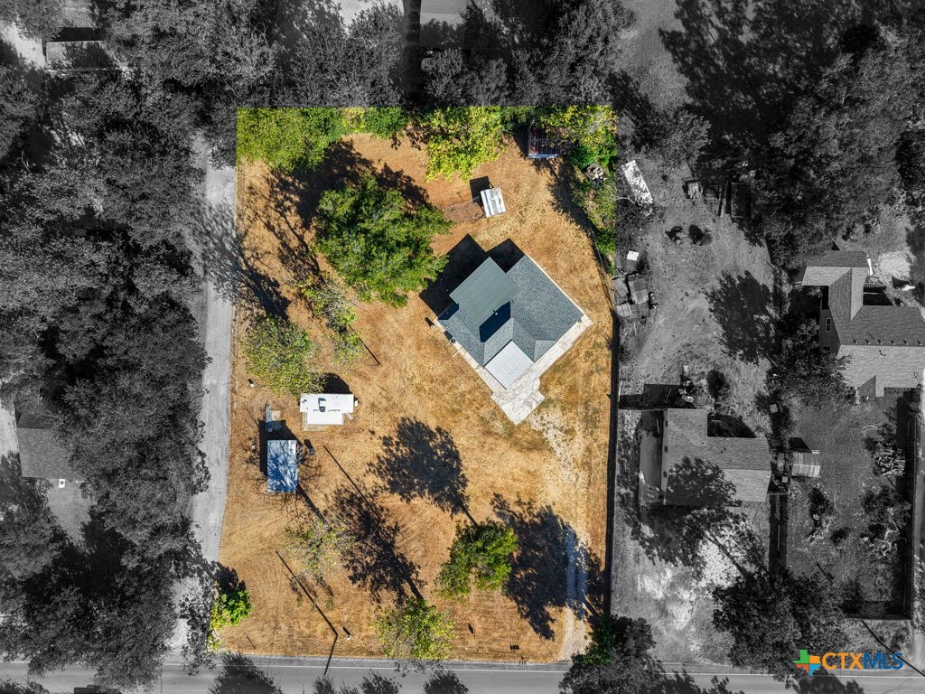 5012 Charter Oak Drive Property Photo 3