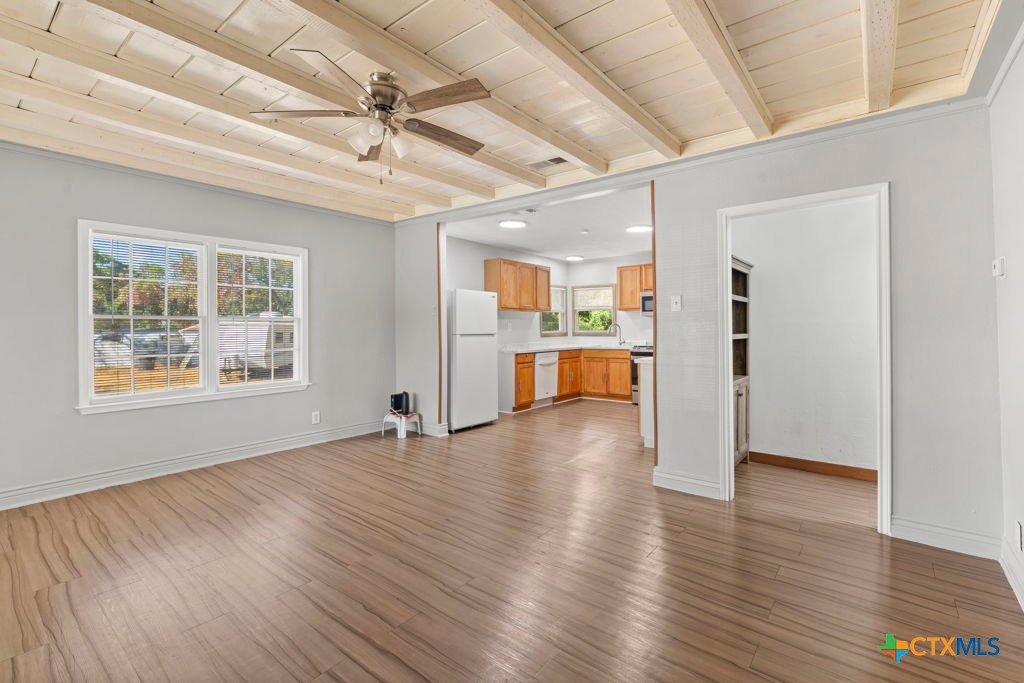 5012 Charter Oak Drive Property Photo 8