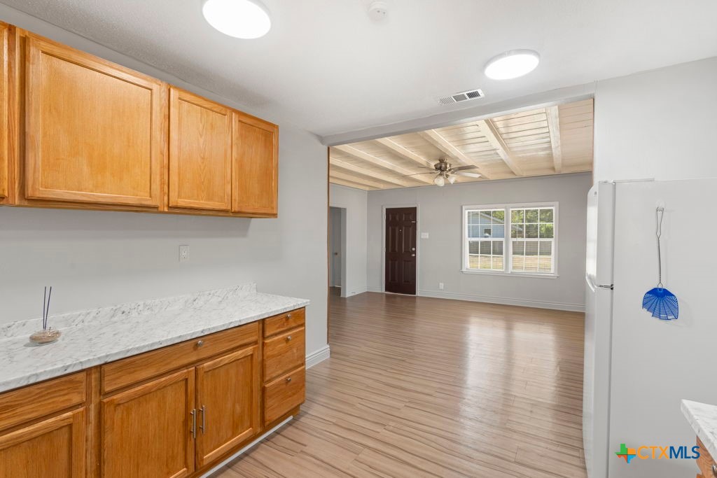 5012 Charter Oak Drive Property Photo 9