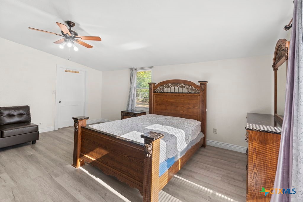 5012 Charter Oak Drive Property Photo 12