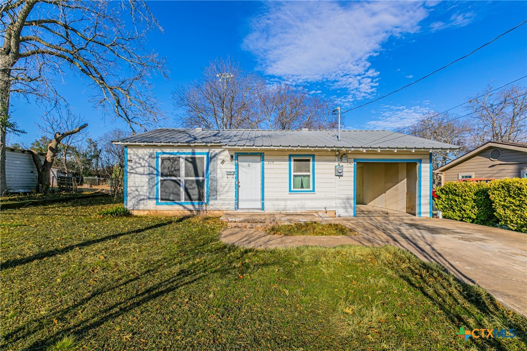 719 Mary Jane Street Property Photo 1